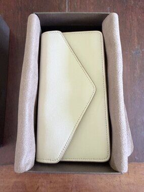 NWT Leatherology Willow Wallet Envelope Clutch Off White/Sand